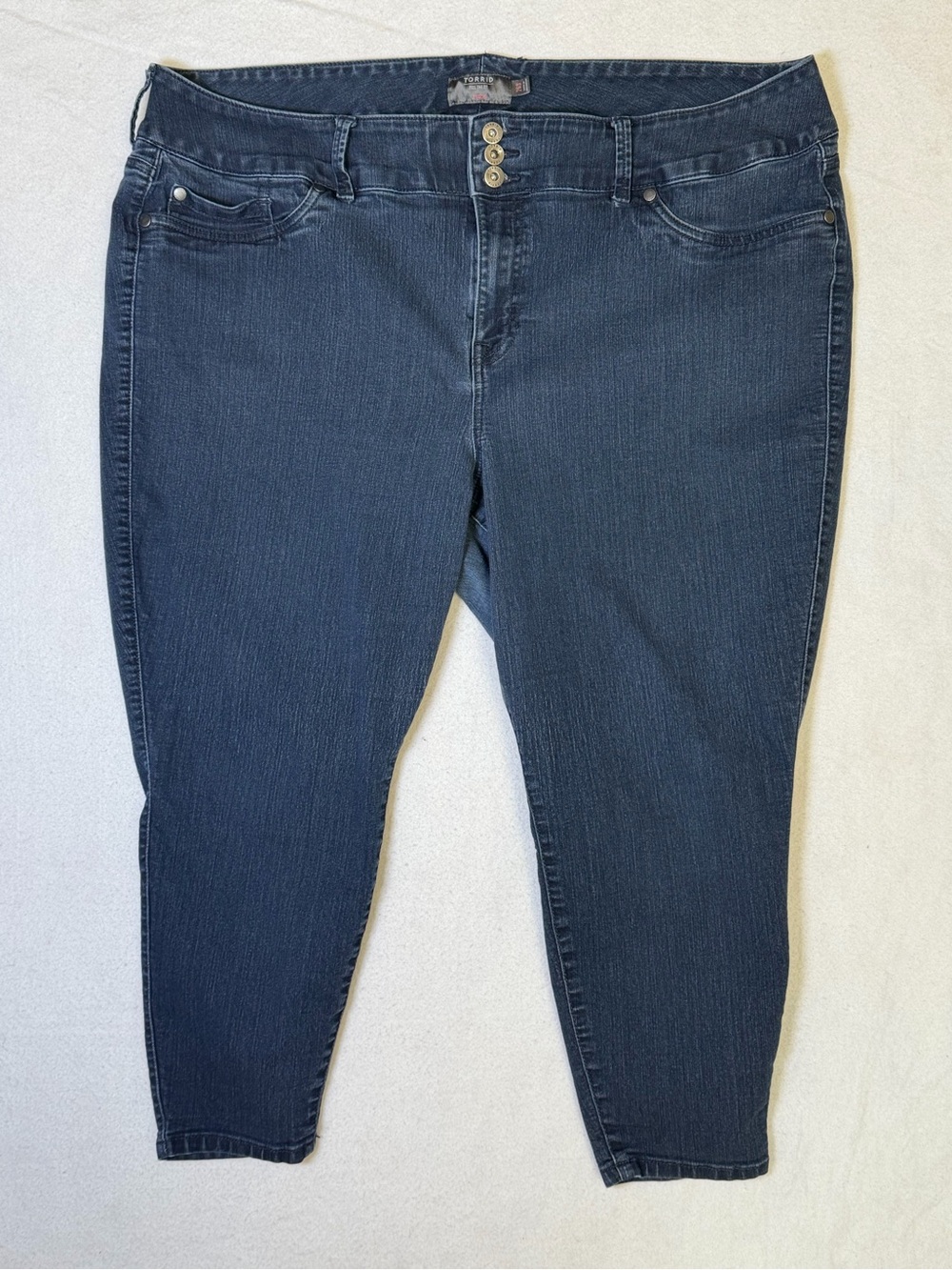 Torrid Size 26 Skinny Jeans – Dark Wash High-Rise Stretch Denim Short